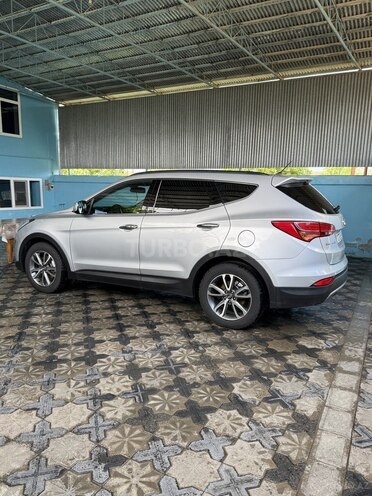 Hyundai Santa Fe-6