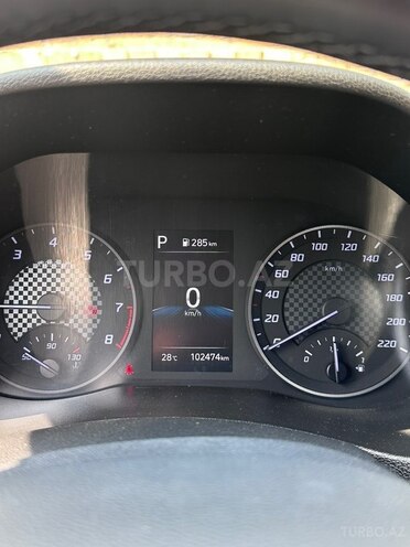 Hyundai Accent-7