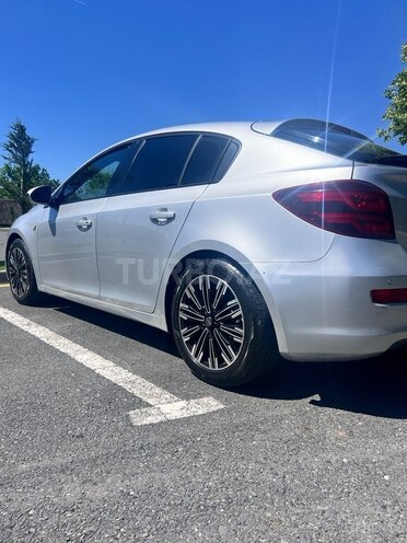 Chevrolet Cruze-5