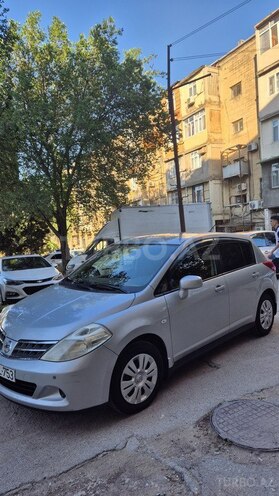 Nissan Tiida-2