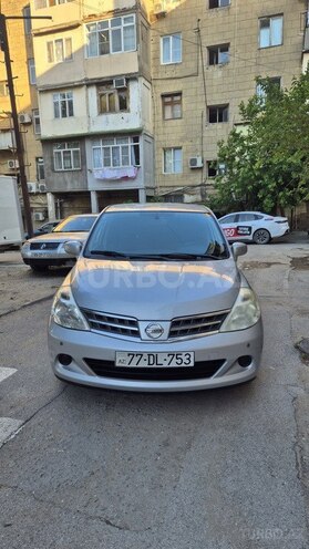 Nissan Tiida-1