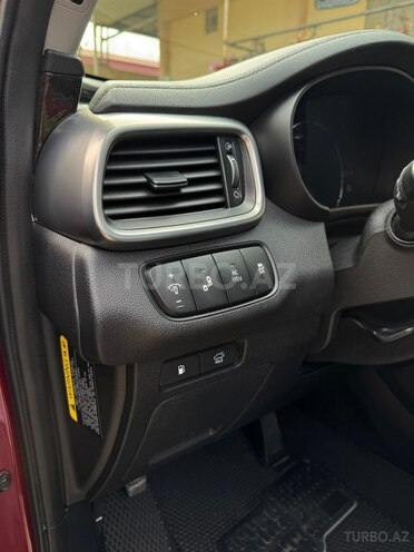 Kia Sorento-15