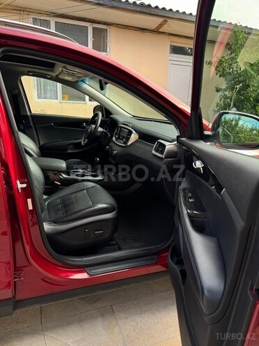 Kia Sorento-16