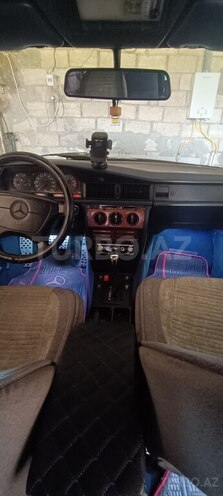 Mercedes 190-6