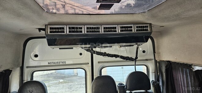 Ford Transit-16