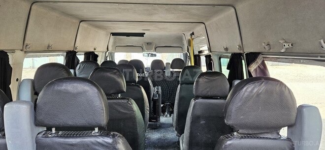 Ford Transit-18
