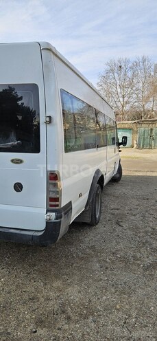 Ford Transit-4
