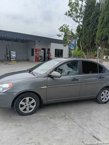 Hyundai Accent-3