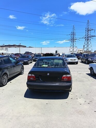 BMW 523-2