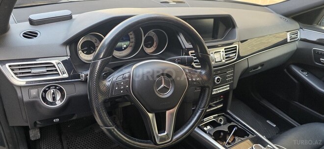 Mercedes E 220-6
