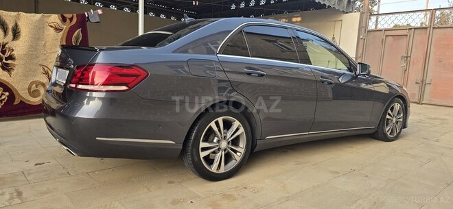 Mercedes E 220-4