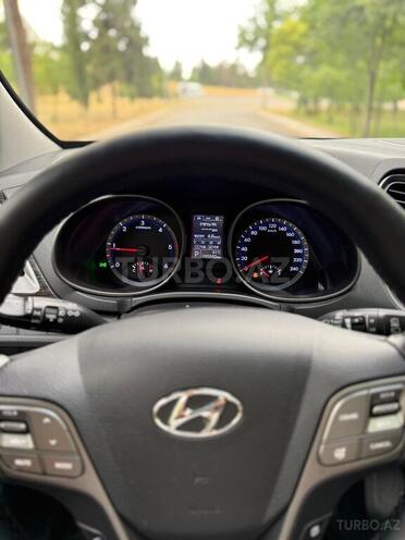 Hyundai Santa Fe-16