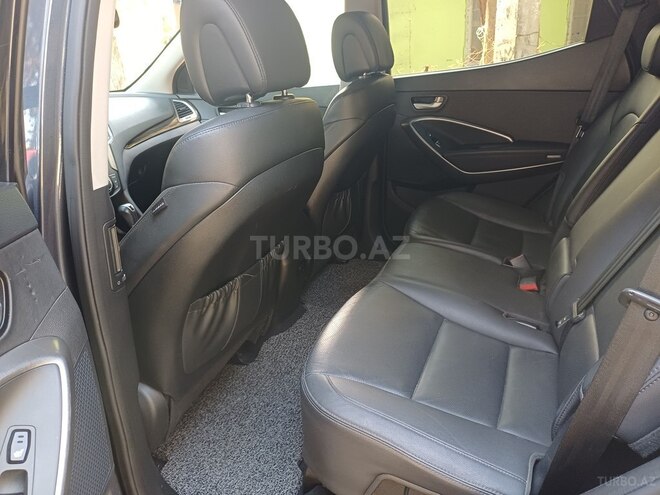 Hyundai Santa Fe-15