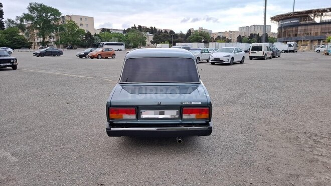 LADA (VAZ) 2107-2