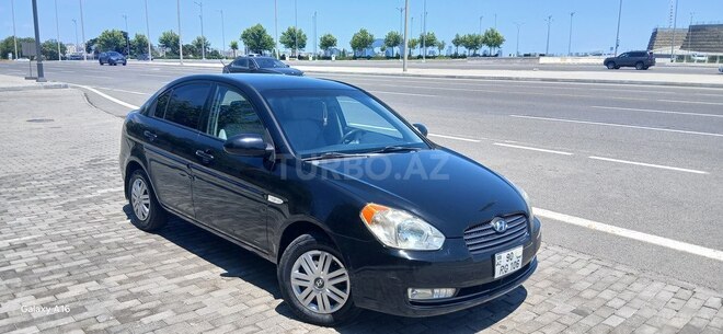 Hyundai Accent-1