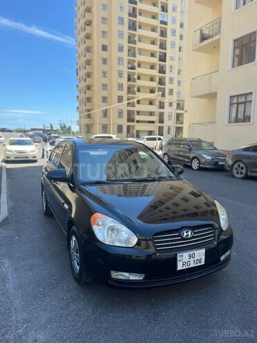 Hyundai Accent-10
