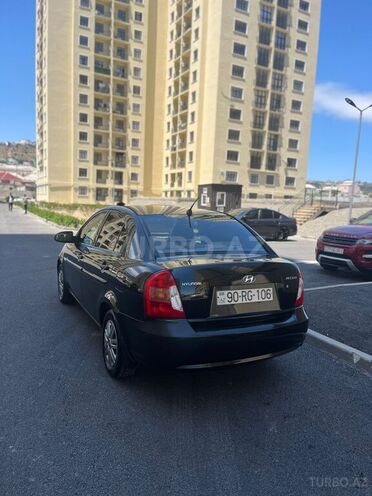 Hyundai Accent-8