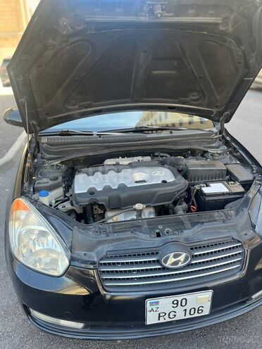 Hyundai Accent-9