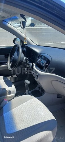 Hyundai Accent-13