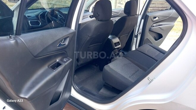 Chevrolet Equinox-8