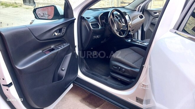 Chevrolet Equinox-7