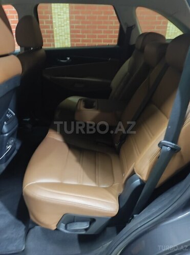 Kia Sorento-5