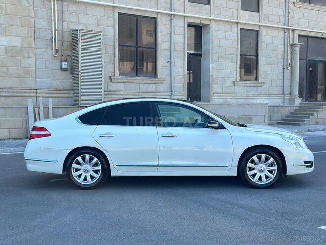 Nissan Teana-12