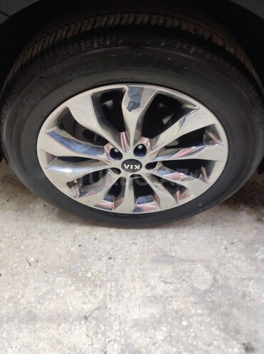 Kia Sorento-16