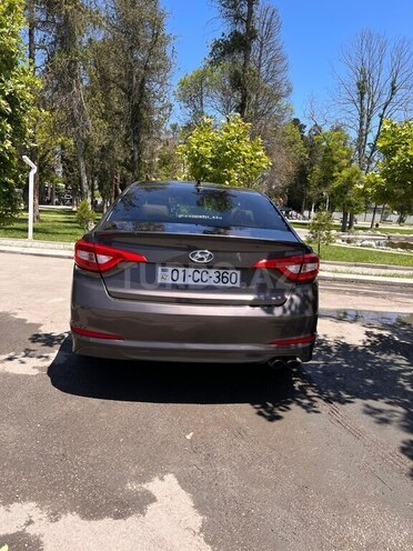 Hyundai Sonata-2