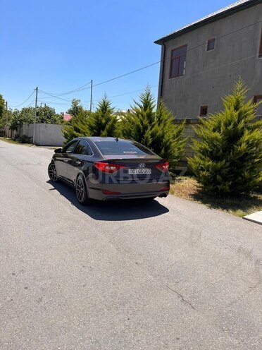 Hyundai Sonata-10