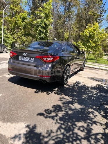 Hyundai Sonata-13