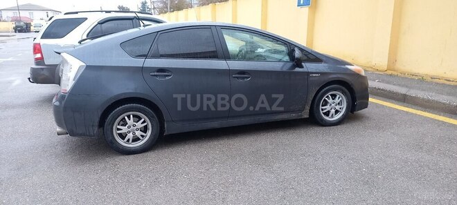 Toyota Prius-6