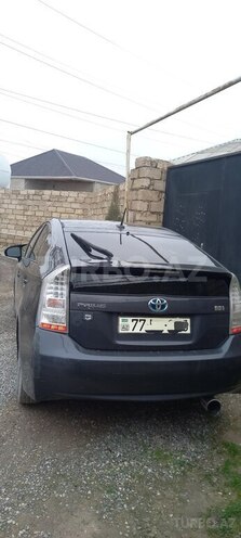 Toyota Prius-7
