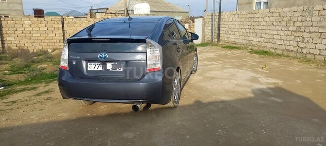 Toyota Prius-9