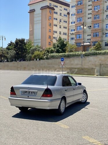 Mercedes C 180-6