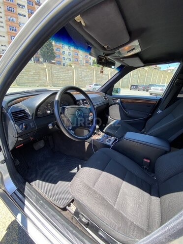 Mercedes C 180-11