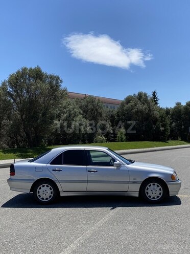 Mercedes C 180-9