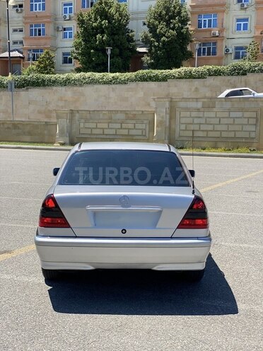 Mercedes C 180-7