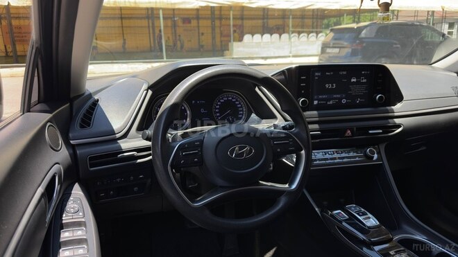 Hyundai Sonata-11