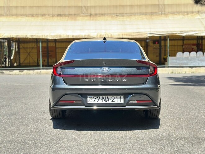 Hyundai Sonata-10