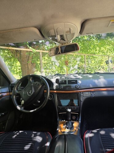 Mercedes E 220-3