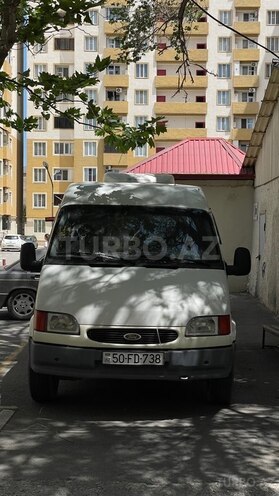 Ford Transit-1