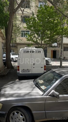Ford Transit-8