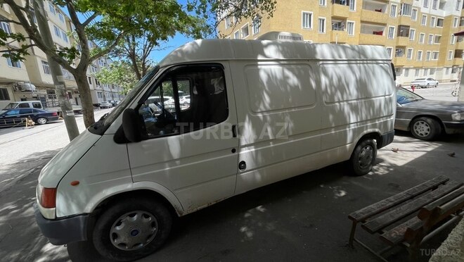 Ford Transit-6