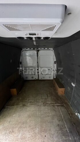 Ford Transit-13