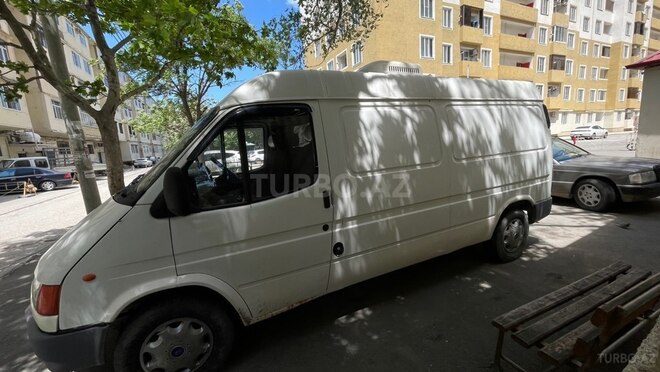 Ford Transit-5