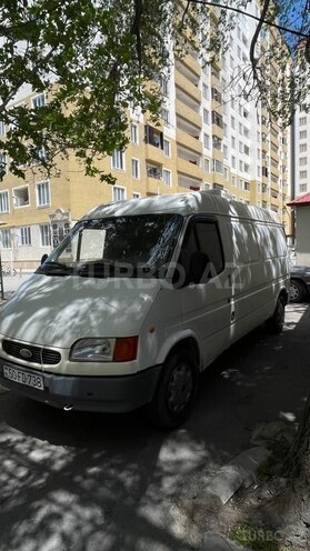Ford Transit-3