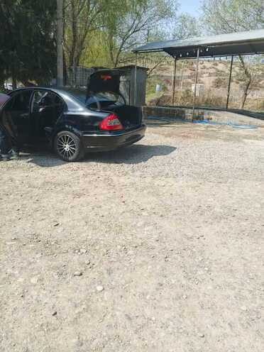 Mercedes E 220-13