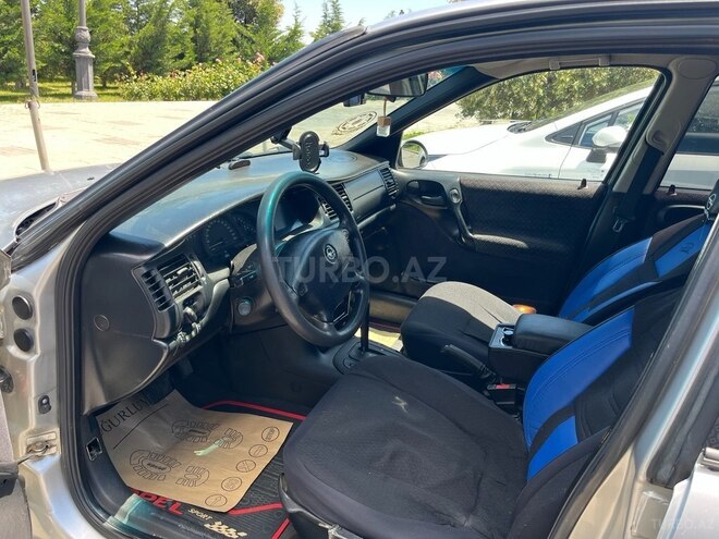 Opel Vectra-10