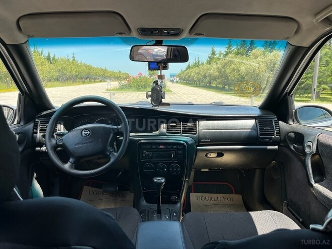Opel Vectra-9
